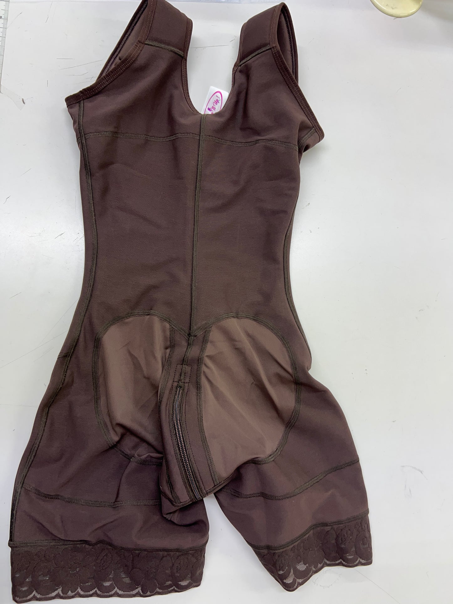 FB724-1zp Short Style High Compression Garment with Thick Straps and Triple Hook Closure - Bonita Shape