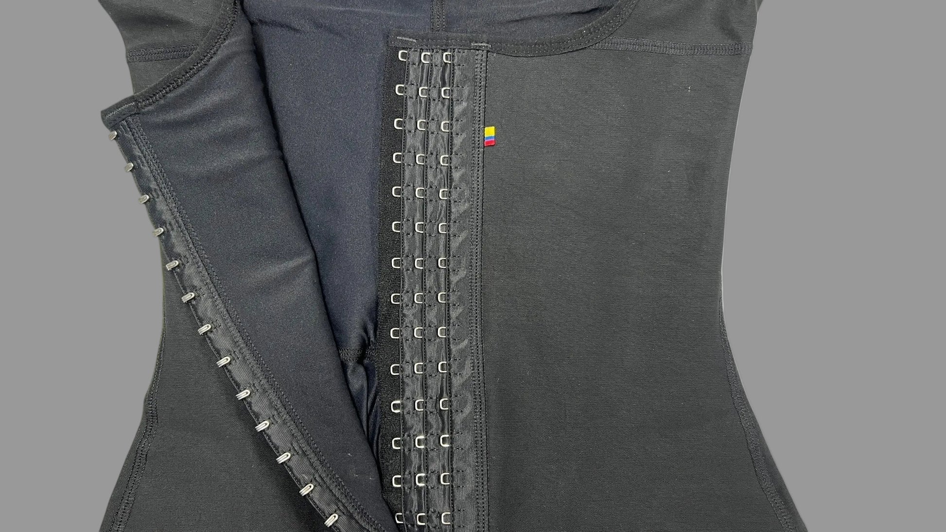 FB724-1zp Short Style High Compression Garment with Thick Straps and Triple Hook Closure - Bonita Shape