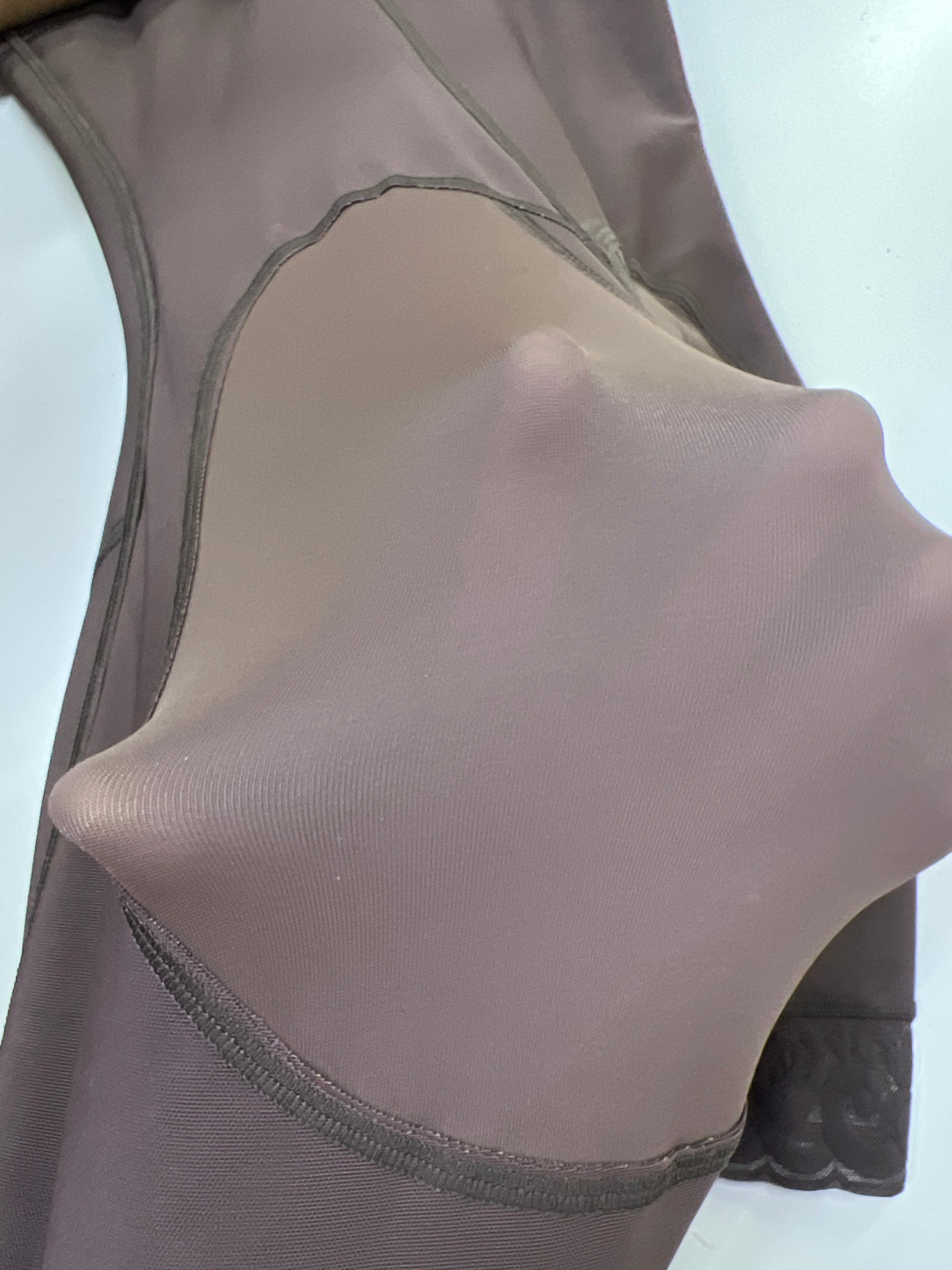 FB724-1zp Short Style High Compression Garment with Thick Straps and Triple Hook Closure - Bonita Shape