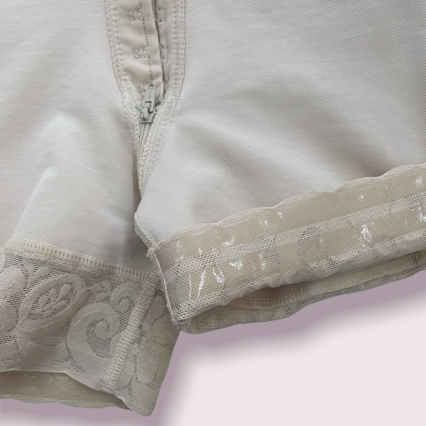 (FINAL SALE) FB1001 FAJA SHORT WITH HOOKS AND ZIPPER - Bonita Shape