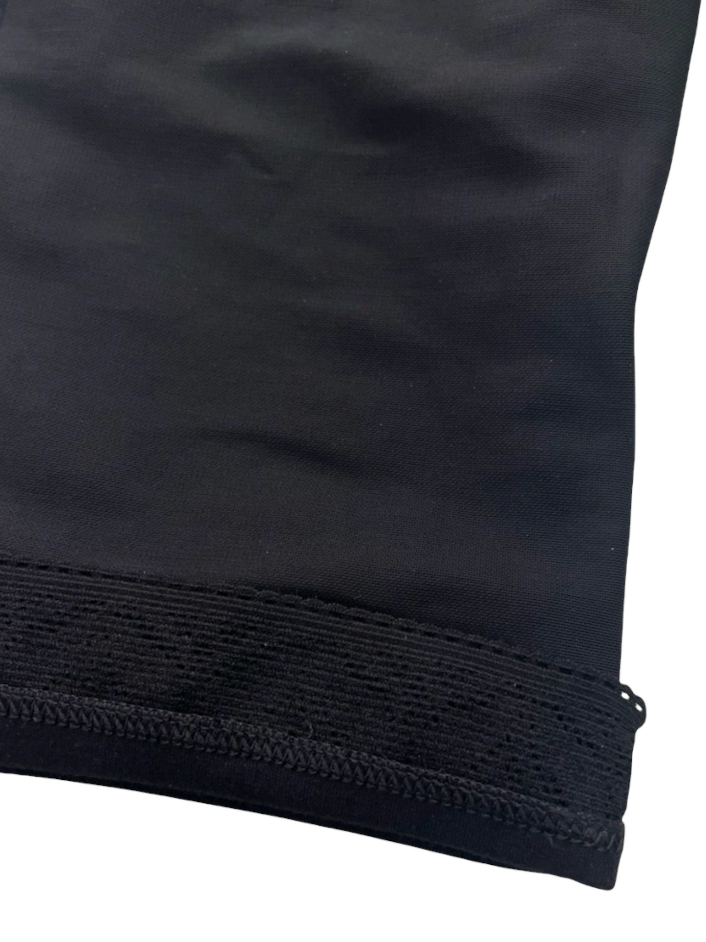 CS671 BUTT LIFT CAPRI WITH THE BUTT OUT