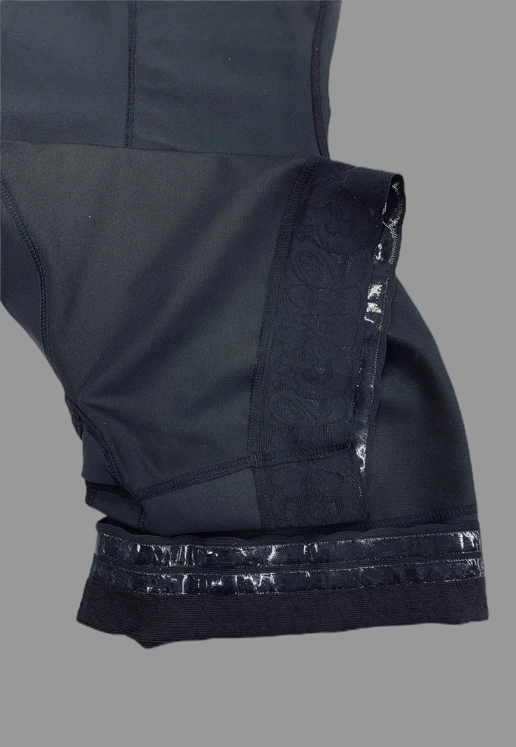 FB724-1zp Short Style High Compression Garment with Thick Straps and Triple Hook Closure - Bonita Shape