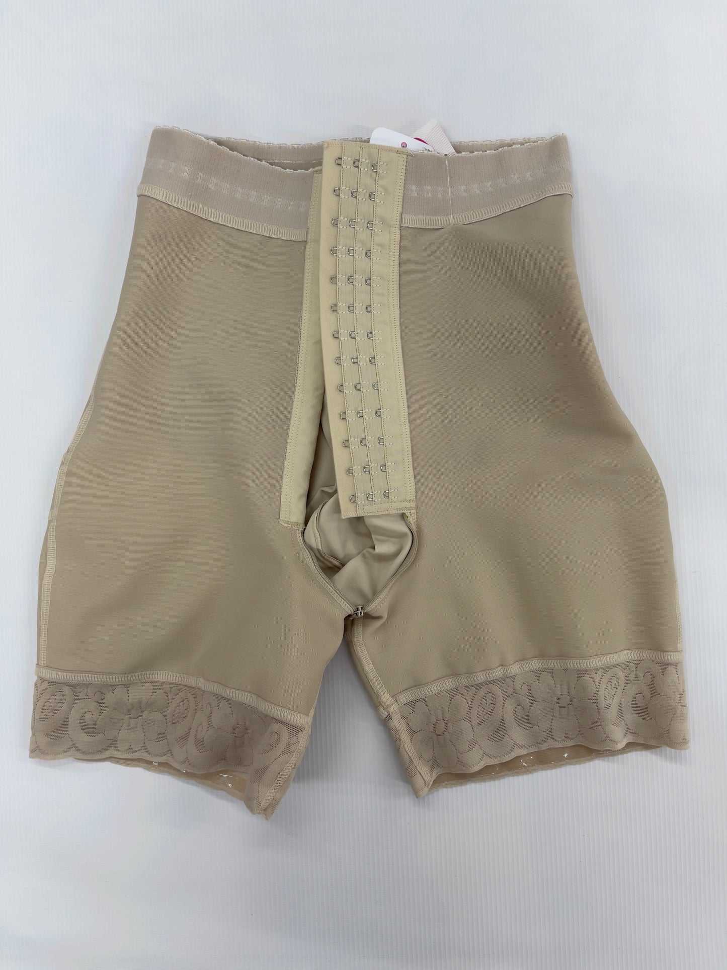 FB70015  Butt lifting short 3Hooks