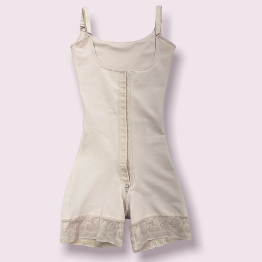 (FINAL SALE) FB1001 FAJA SHORT WITH HOOKS AND ZIPPER - Bonita Shape