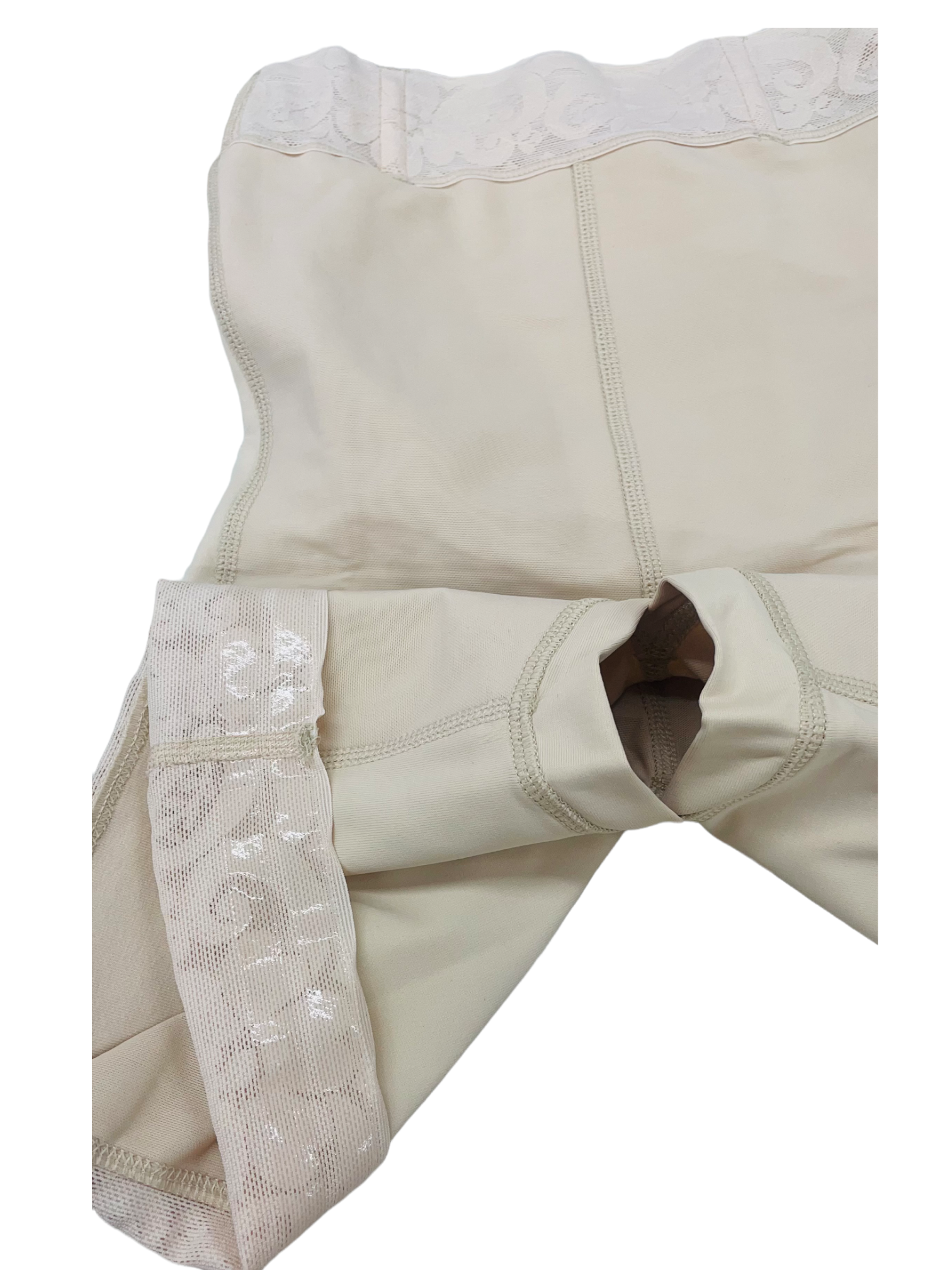 FB823 STRAPLESS SHORT FAJA WITH INVISIBLE BUTT LIFT - Bonita Shape