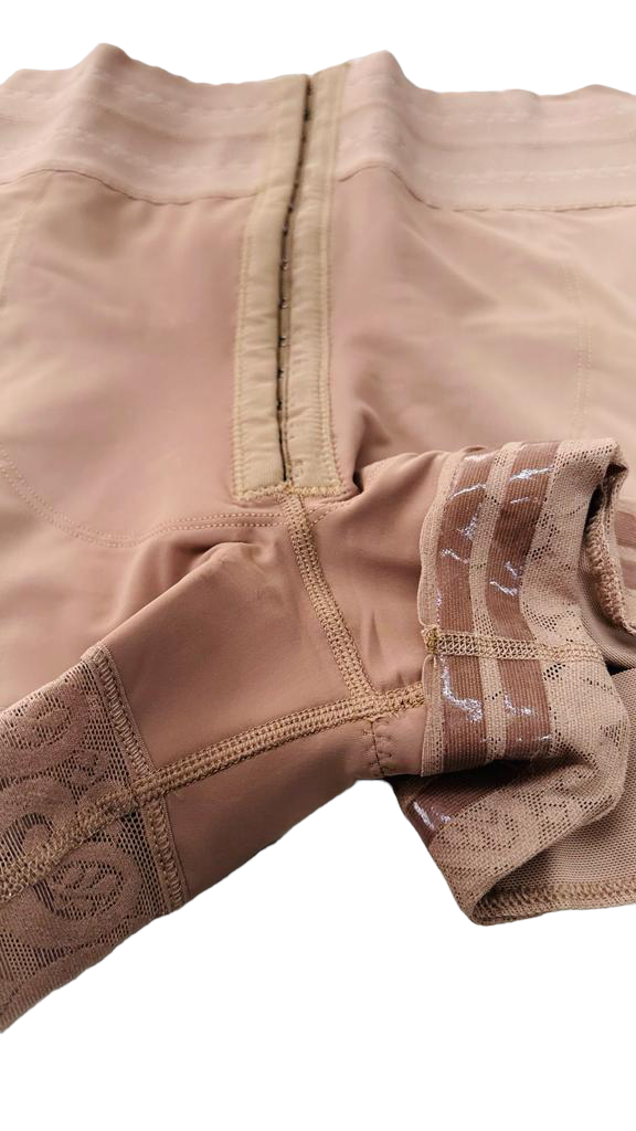 FB828 Butt lifting short elastic band hook and eye closure - Bonita Shape